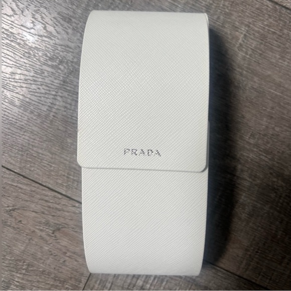 Prada off-white/cream large eyeglass/sunglass hard case with magnetic closure - Picture 1 of 5